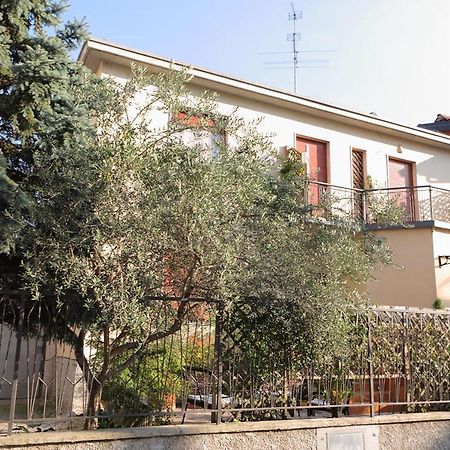 B&B Pontevecchio เบรมบาเต ภายนอก รูปภาพ